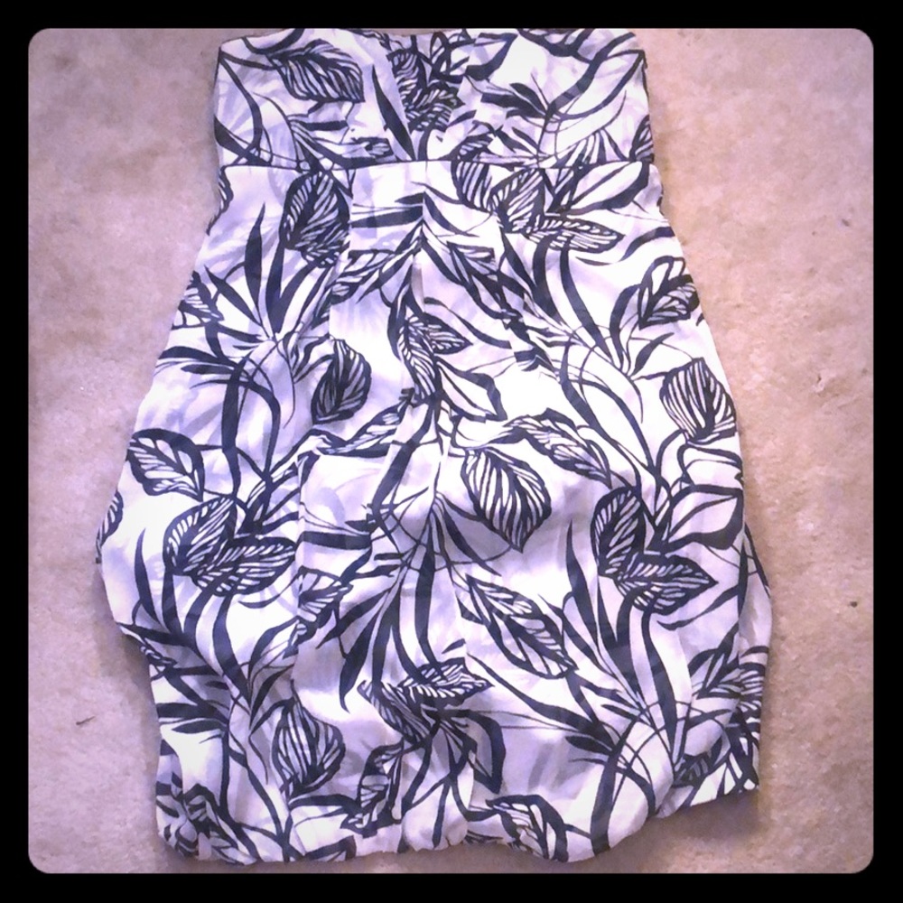 White printed strapless dress